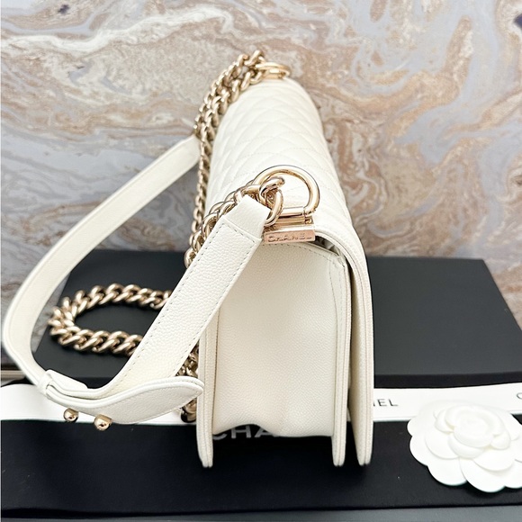 Chanel Caviar Quilted Medium Boy Leather Chain Flap Bag - Picture 5 of 16